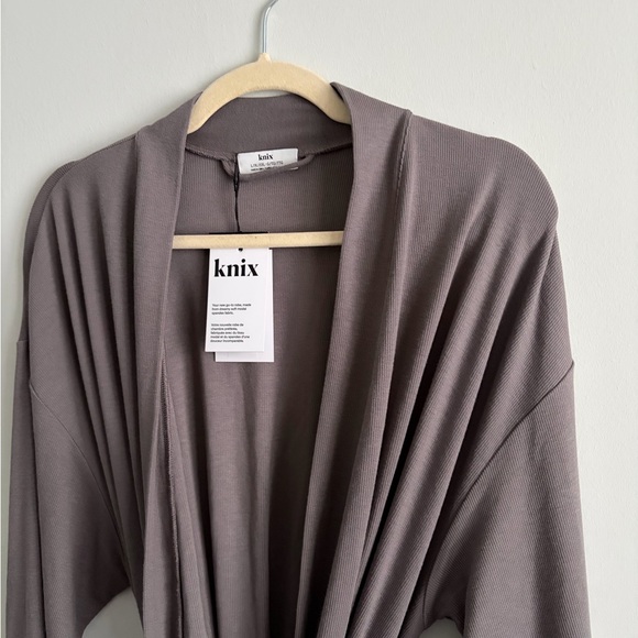 BNWT KNIX Ribbed Robe - Picture 2 of 6